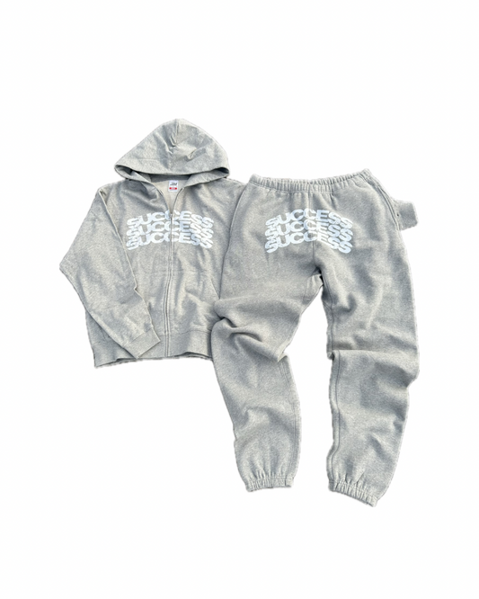 GREY ‘SUCCESS’ SWEATSUIT